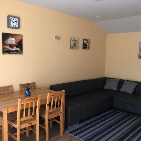 Guesthouse เฮวิซ ภายนอก รูปภาพ